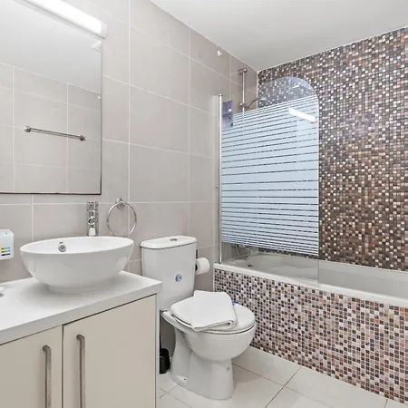 شقة Downtown 2 Bedroom Flat *