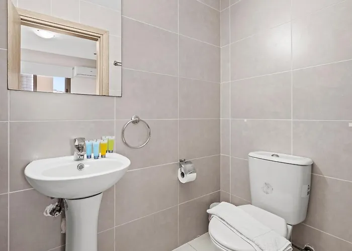 Downtown 2 Bedroom Flat Larnaca