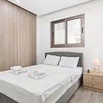 アパート Downtown 2 Bedroom Flat ラルナカ